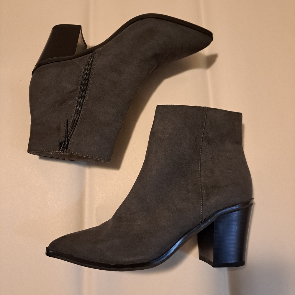 14th & Union pointed toe ankle booties black heel size 8.5